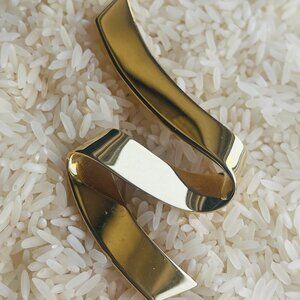 Vintage Monet Ribbon Style Zig Zag Gold Tone Pin Brooch